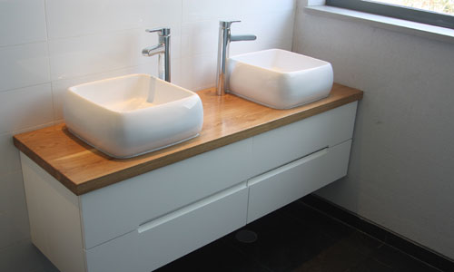 Sheffi master bathroom